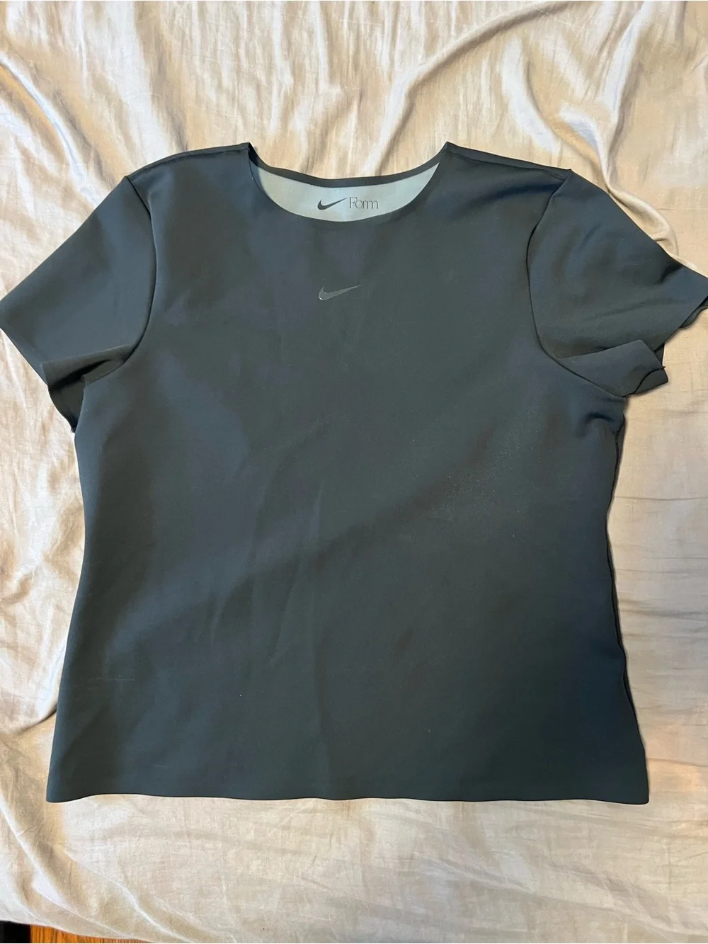 Nike Form Black Short Sleeve Women’s Crewneck Top
